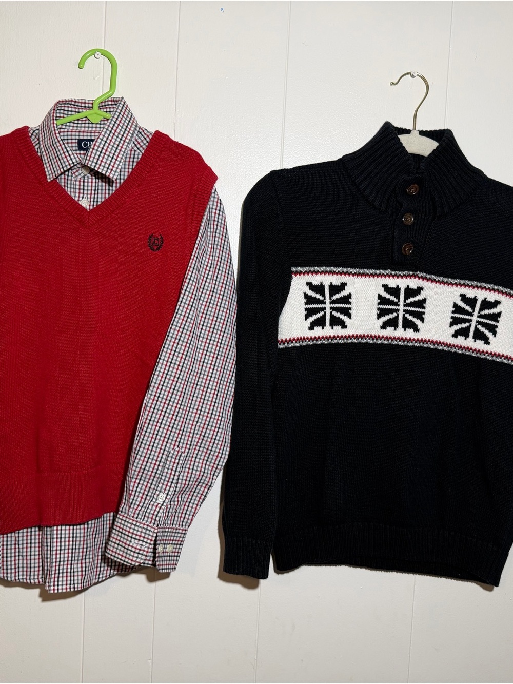 3 piece Chaps boys Red V-Neck Sweater Vest, shirt, sweater set medium (10-12)